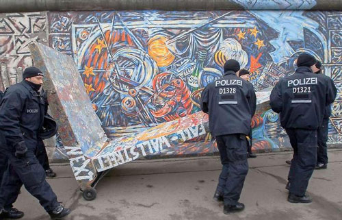 Partes da East Side Gallery podem ser removidos