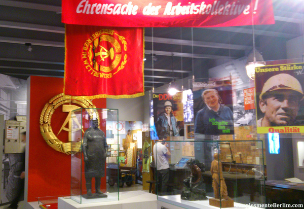 Exposição Alltag in der DDR