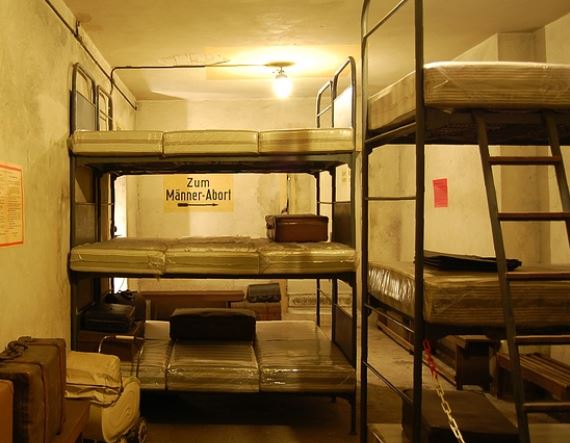 Berliner Unterwelten – Tours por bunkers em Berlim Berliner Unterwelten – Tours por bunkers em Berlim