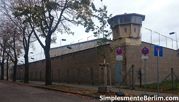 Gedenkstätte Berlin-Hohenschönhausen (Memorial Berlin-Hohenschönhausen) – Uma visita à prisão da Stasi