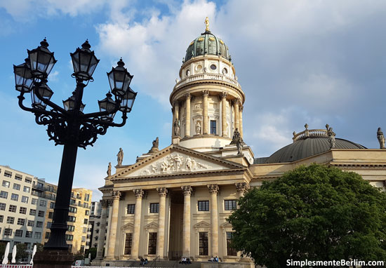 Gendarmenmarkt: Catedral Alemã Gendarmenmarkt: Catedral Alemã