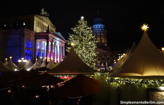 Mercado de natal no Gendarmenmarkt Mercado de natal no Gendarmenmarkt