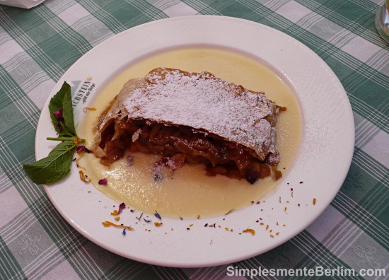Apfelstrudel Apfelstrudel
